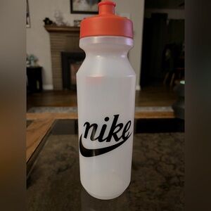 Nike Water Bottle, never used & brand new!